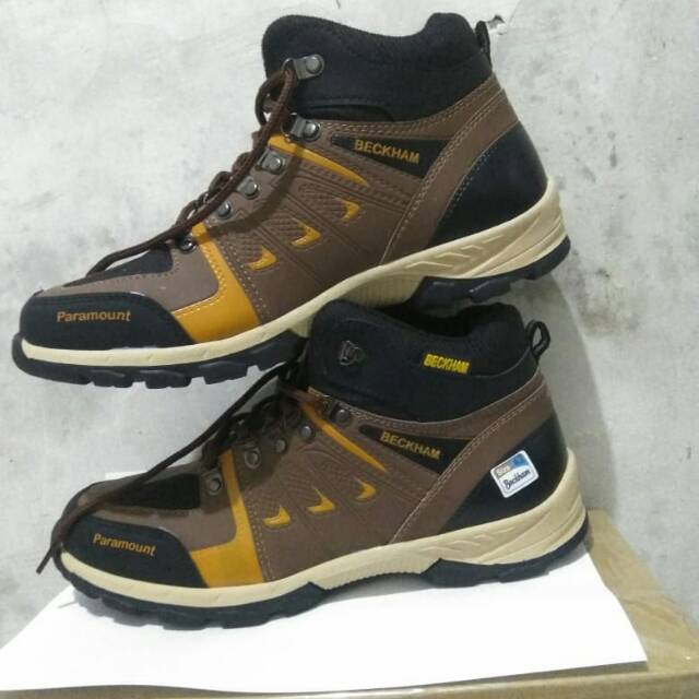 SEPATU SEMI BOOTS HIKING CROSS PARAMOUNT BECKHAM & NEW AIRQUILA