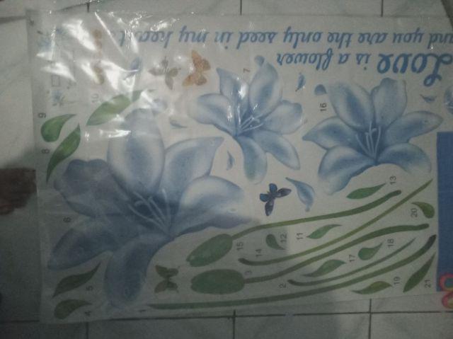 Wallsticker 71 Frame Bunga Biru