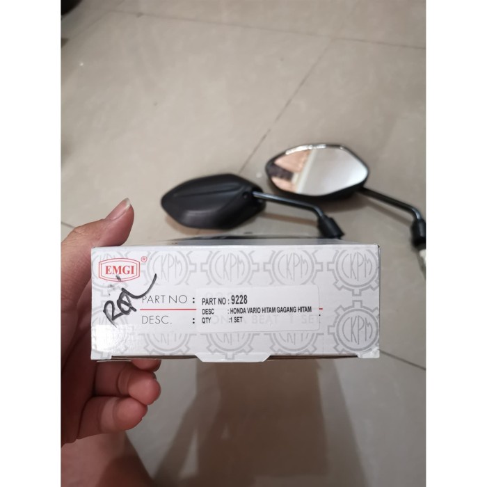 motor-spion- kaca spion vario 125 vario 150 include sambungan kaca asli cembung emg -spion-motor.