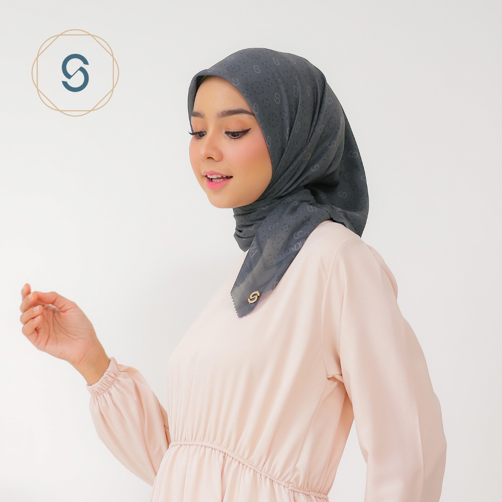 Seradia Hijab Segi Empat Monogram 2.0-Dark shore