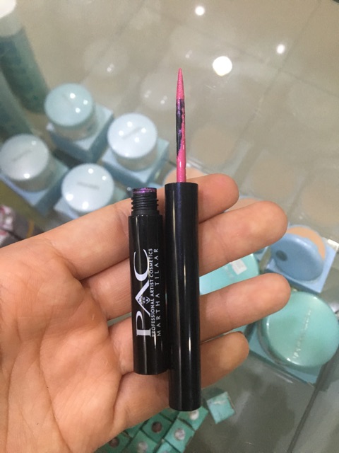 PAC Liquid Eyeliner Plastic Pink