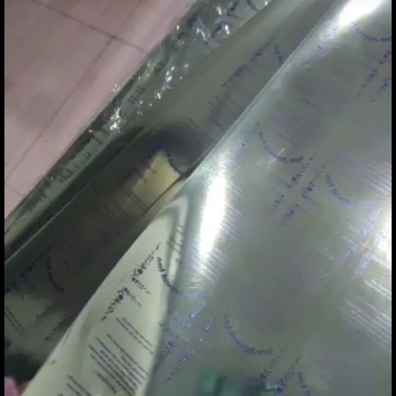 

Stiker Gold Custom 2x2 cm untuk labeling