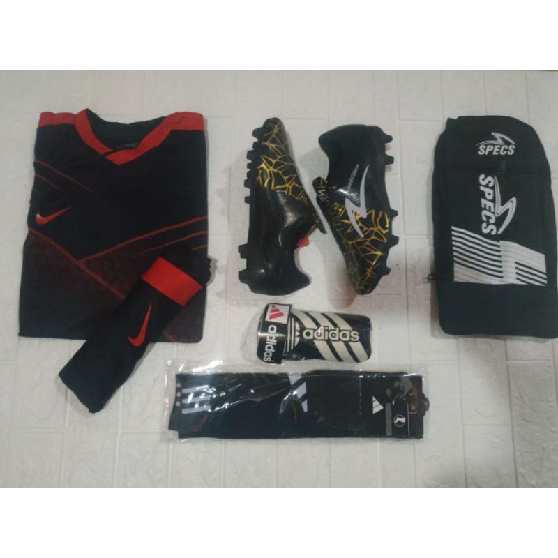 (paket komplit Jersey )sepatu bola Spec infinity,spyder,lightspeeed terlaris,harga promo