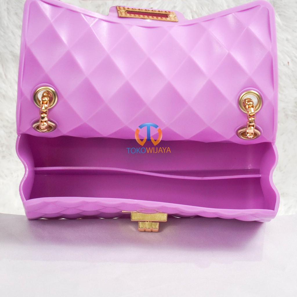 Tas Wanita Jelly Glossy Size 18 Cm Rantai Emas