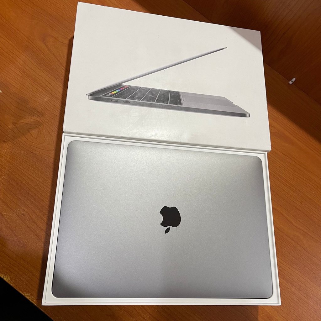 PROMO MacBook Pro 13 inch Touchbar 2018 Core i5 2.3GHz Ram 8 GB Ssd 256 GB Fullset Second