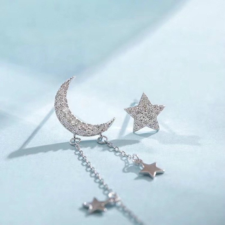 Anting Stud 925 Silver Needle Bentuk Bulan Bintang Rumbai Asimetris Gaya Minimalis