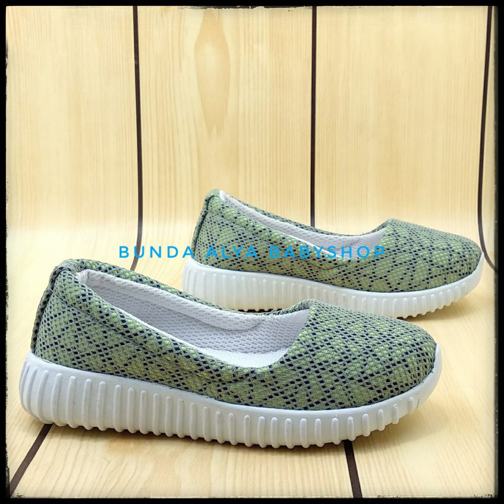 Sepatu Anak Perempuan Usia 1 Tahunan HIJAU Size 22 - Sepatu Anak Cewek Slip On Corak Alas Karet Anti Licin