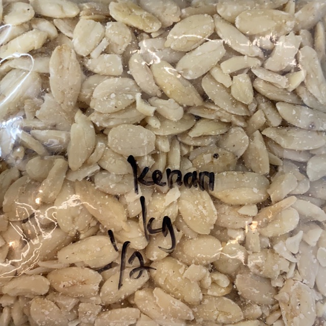 

Kacang Kenari Kupas 500g