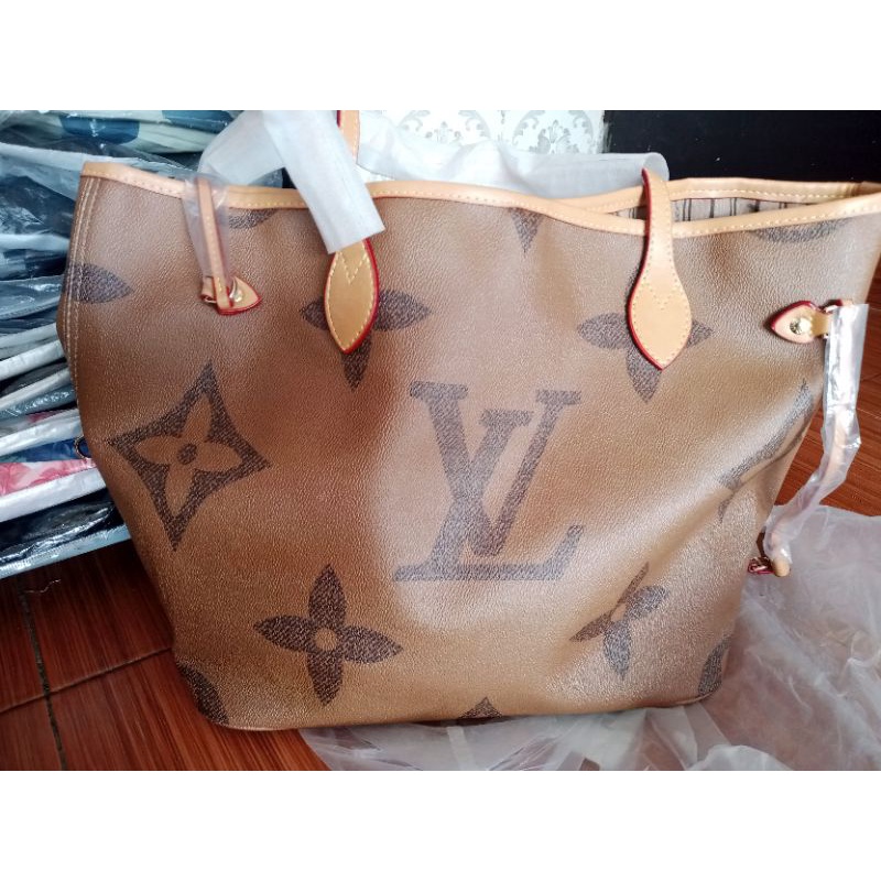 tas lv tote