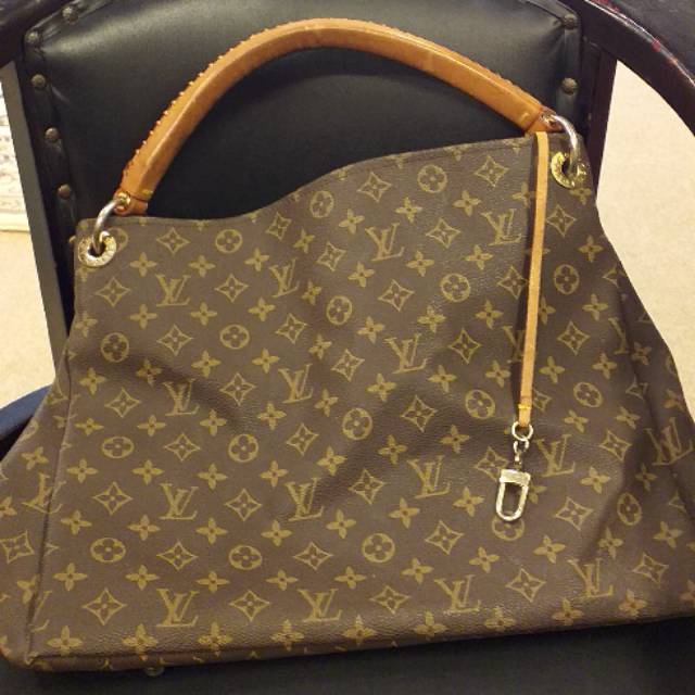 Preloved LV mirror asli kulit ada defect di furing dlm