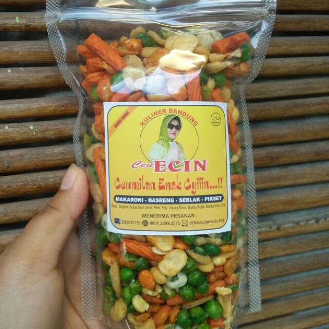 Kacang mix plus pang-pang