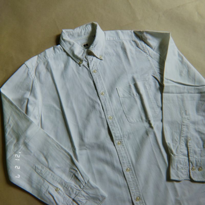 Kemeja Oxford Uniqlo