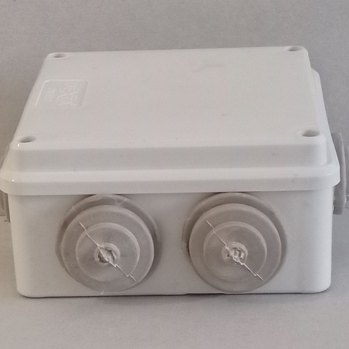 Box Duradus cctv 105x105mm Abu (besar)