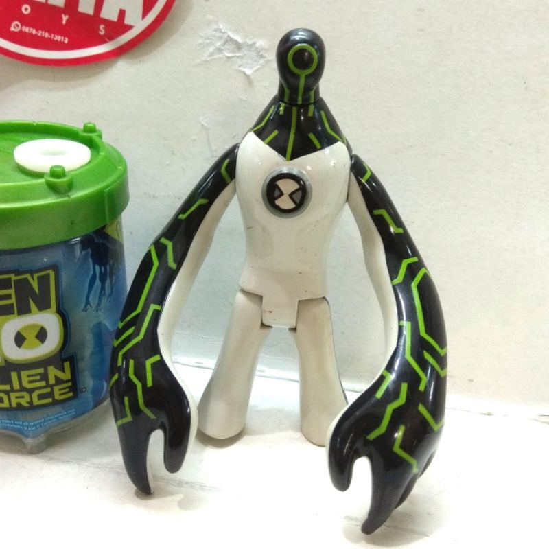 BEN 10 UPGRADE CLASSIC ACTION FIGURE BEN10 ALIEN FORCE bukan Omnitrix