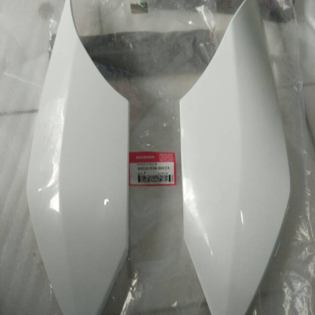 SESET COVER BODY CRF 150 PUTIH KIRI KANAN  ORISINIL AHM SESET COVER BODY CRF150 CRF 150 PUTIH KIRI K