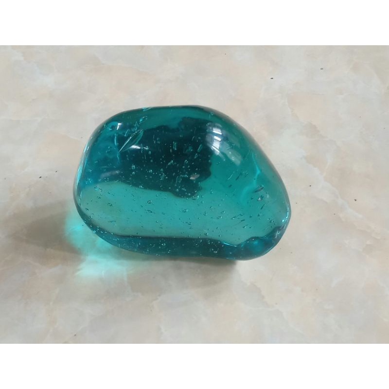 Obsidian poles warna hijau muda
