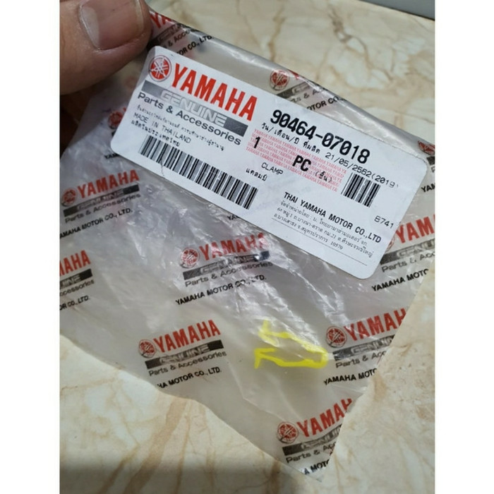 CLAMP CLIP KLIP VISOR WINDSHIELD XMAX 250 ORIGINAL