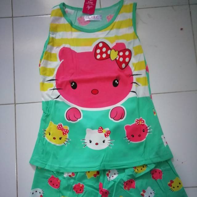 Setelan hello kitty. Baju tidur hello kitty