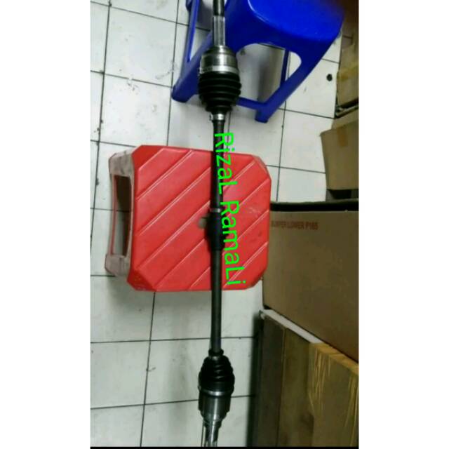 As roda-drive shaft mirage matic kanan