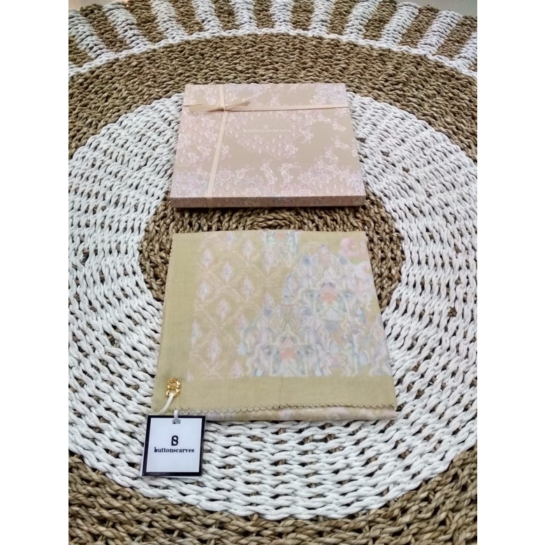 GRANADA SERIES BUTTON SCARVES