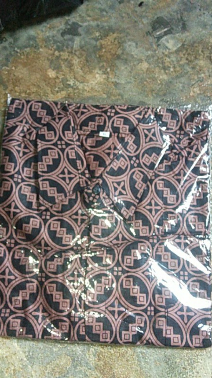 Hem Batik Pria Pendek Lawasan Sogan/pari Sulur/parang Black/merak Papua Ori By Batiek Solo Dc270927