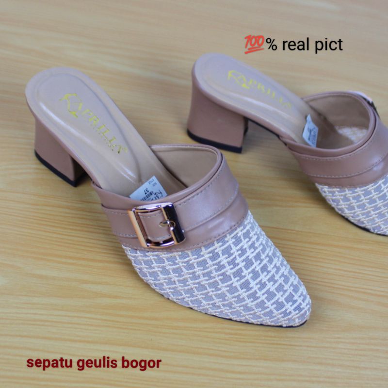 sandal sepatu bustong brukat hak tahu wanita terbaru kekinian/sendal brukat pesta wanita kondangan  Aprilia collection bisa cod