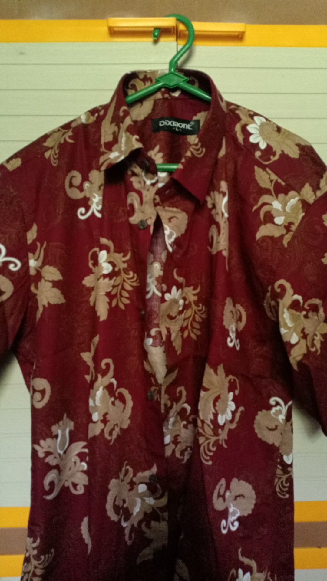 Kemeja Batik Pria Lengan Pendek Bs32 Katun Motif Modern Dixmont Semi Slimfit Premium