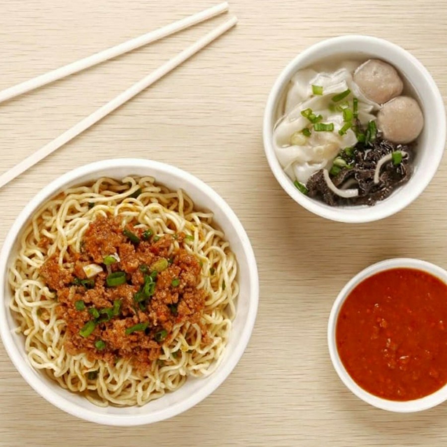 

Mie Rica Kejaksaan Oleh oleh Khas Bandung/Mie enak ^^^