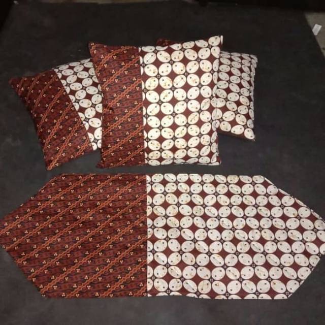 Sarung bantal kursi 50x50 cm