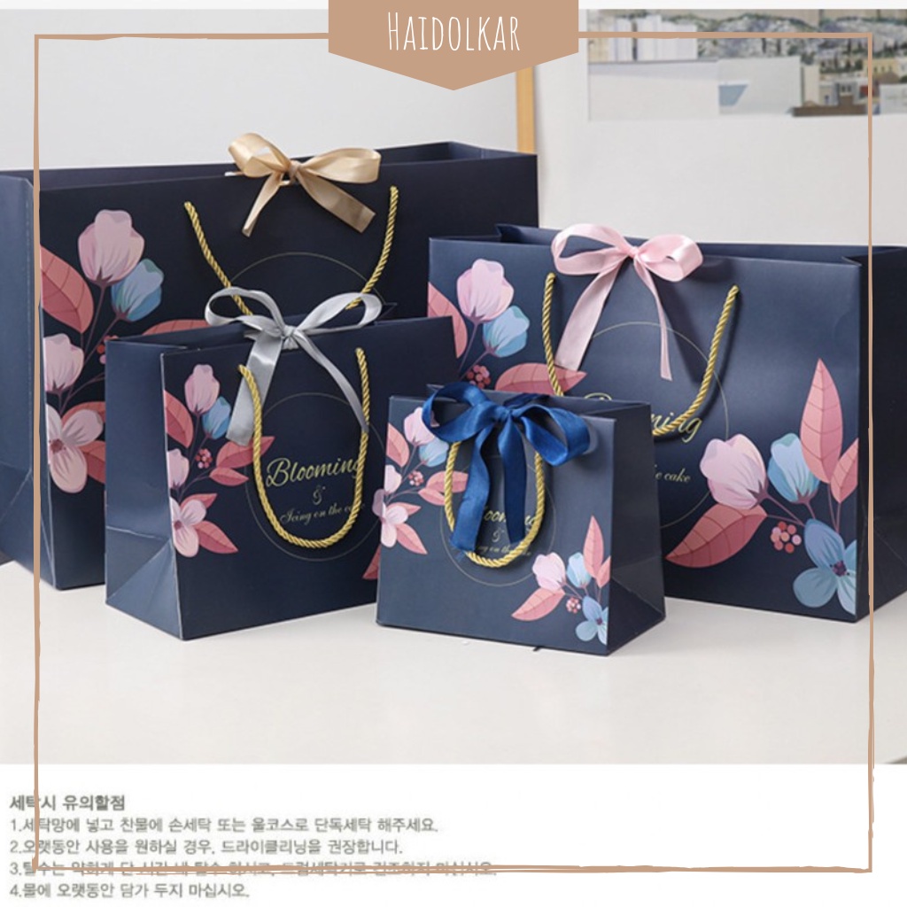 

Tas motif bunga kantong kado paper bag baju goodie bag hadiah paper bag kemasan tebal
