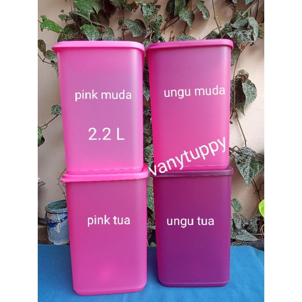 toples tall square round new Tupperware 2.2liter 1pcs