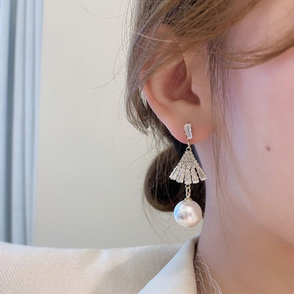 Mimpi Nemu Anting Anting Emas