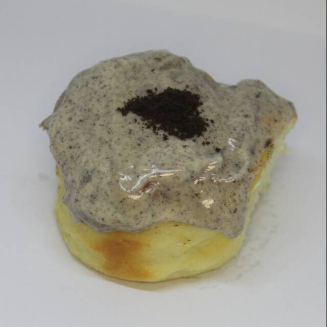

Cinnamon roll cookies and cream