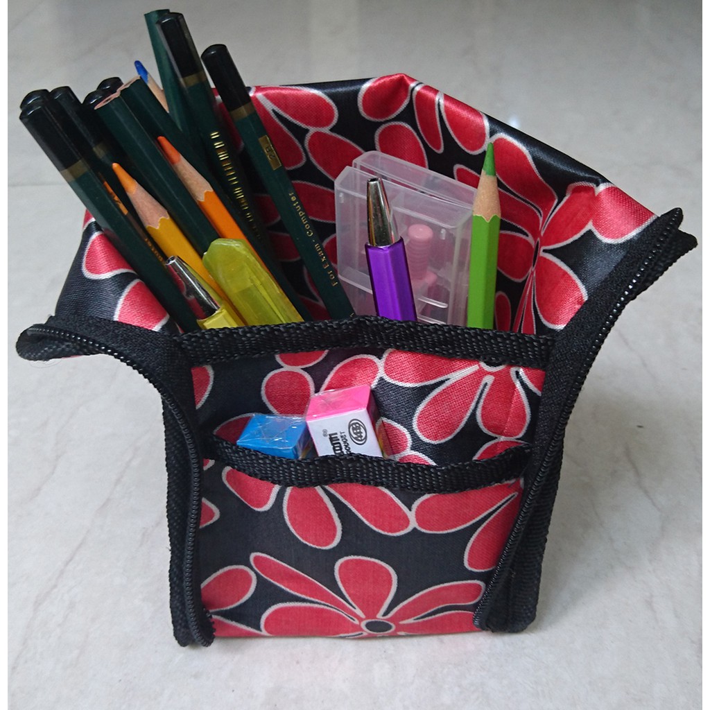 

TEMPAT PENCIL YANG BISA BERDIRI/STANDING PENCIL CASE