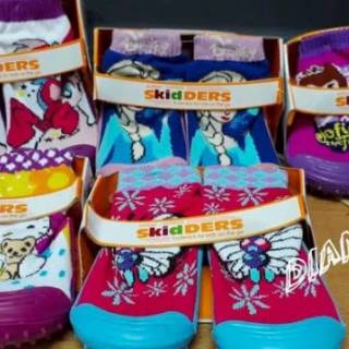 SEPATU KARET SKIDDERS SEPATU BELAJAR JALAN SEPATU BAYI SEPATU KARET SKIDDERS SEPATU BELAJAR JALAN SEPATU BAYI