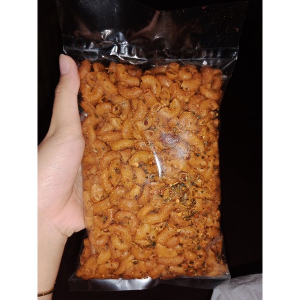 

MAKRONI KRIUK PEDAS DAUN JERUK by Cemilan kriuk hannur 250 gr