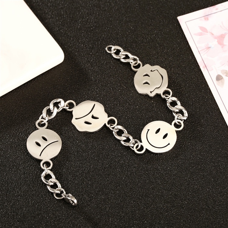 Kalung Bahan Stainless Steel Motif Emoji Untuk Pasangan