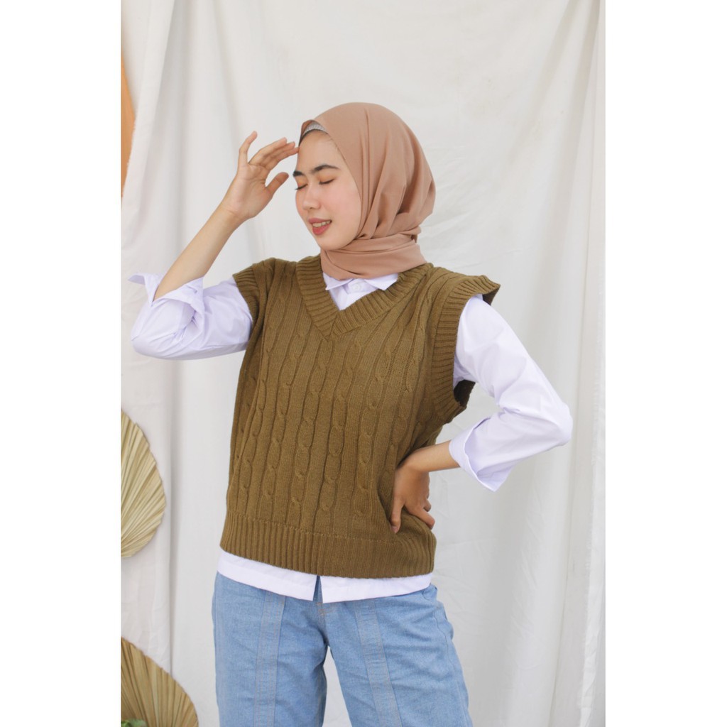 Vest Rajut Delmi | Rompi Rajut V Neck