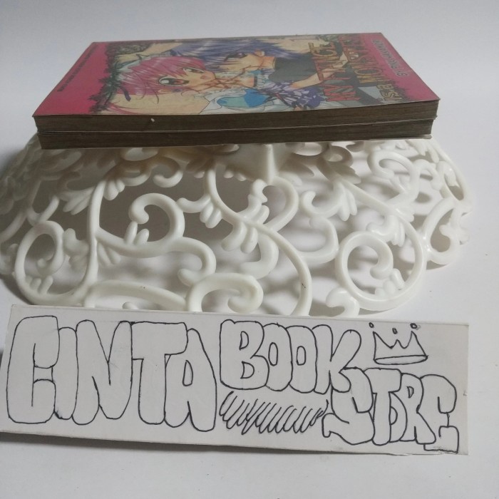 Buku set komik My Fiange isa monster