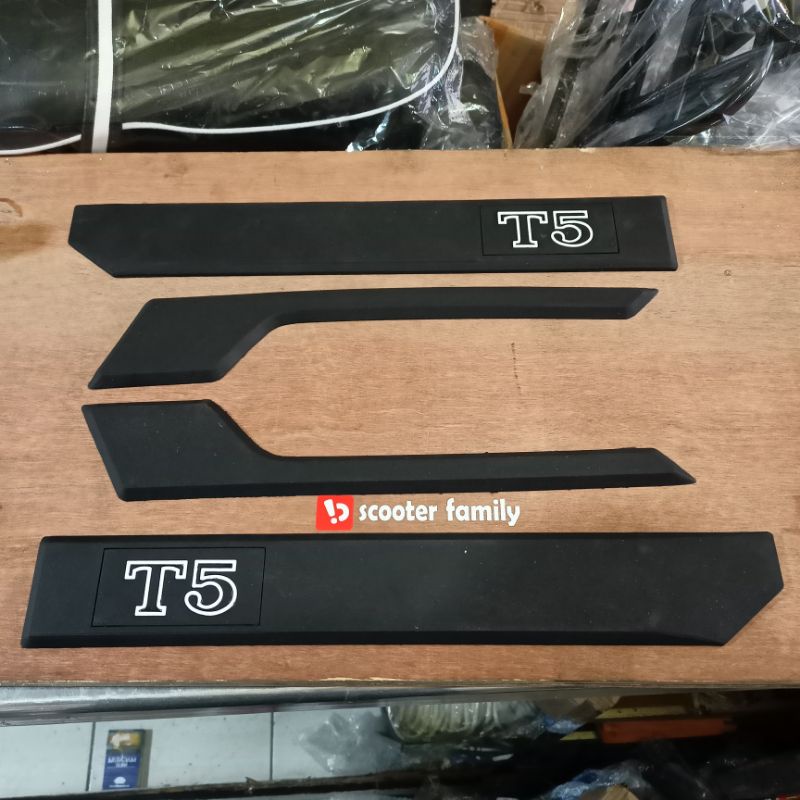 Karet body trim karet trim tepong vespa excel model t5