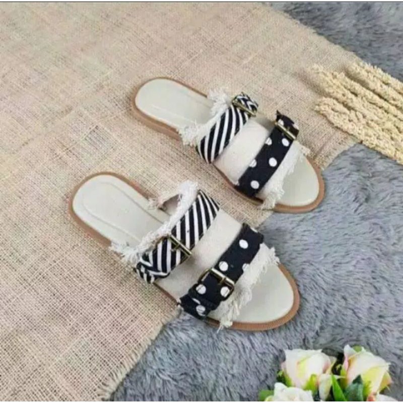 SB - SANDAL NAURA BLASTER POLKAKOMBINASI