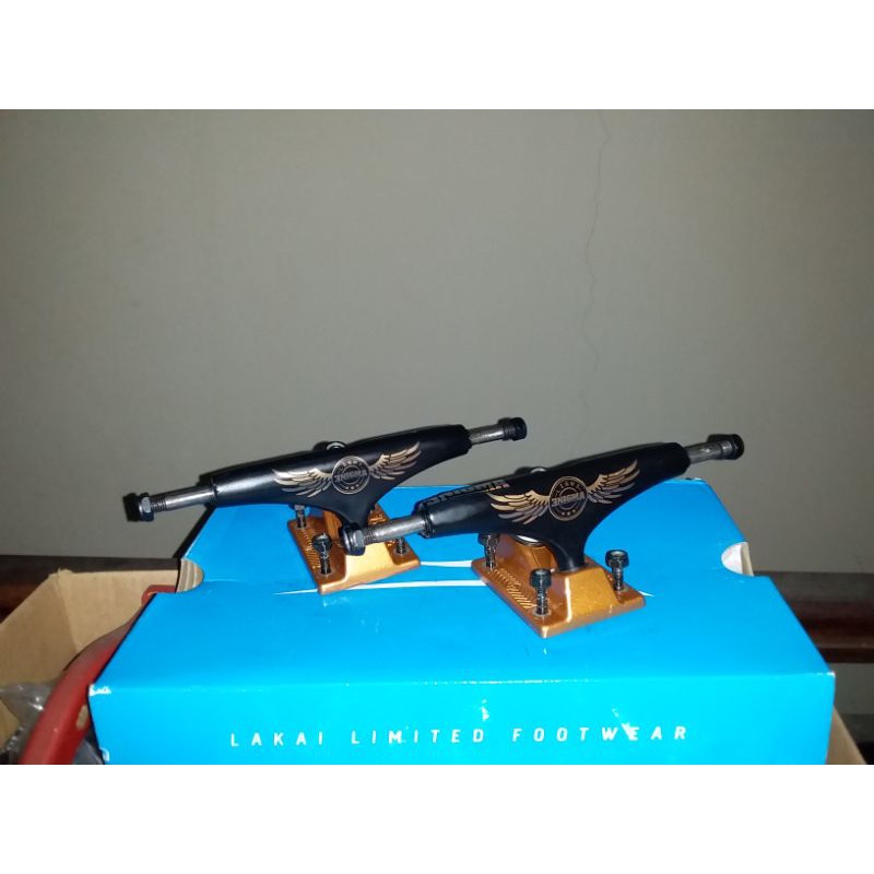 Skateboard Truck Enigma second