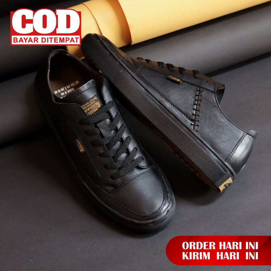 Sepatu Pria Keren Casual Sneakers Kulit Asli