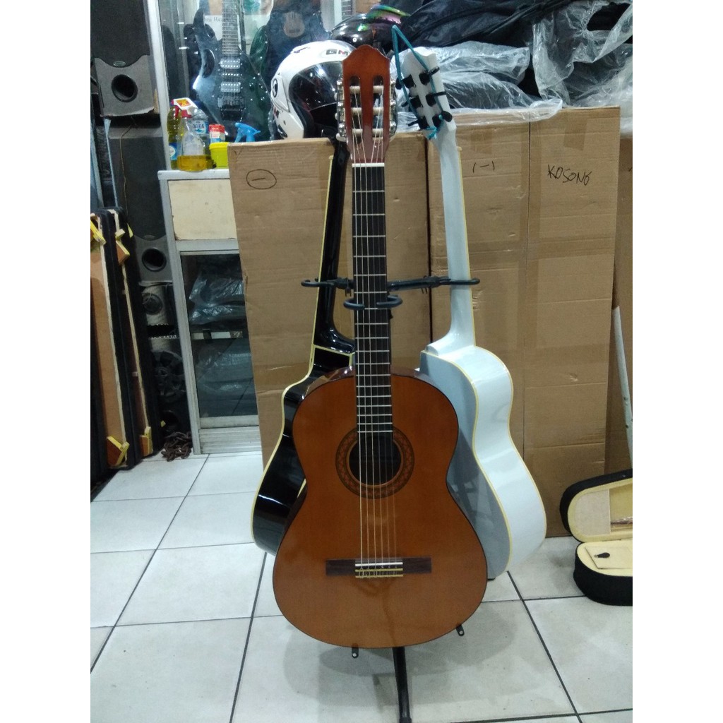 Gitar Classic Merk Yamaha Tipe C315 Senar Nylon Warna Coklat Trusrod Jakarta Murah