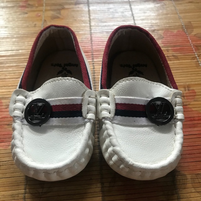 Sepatu LV preloved