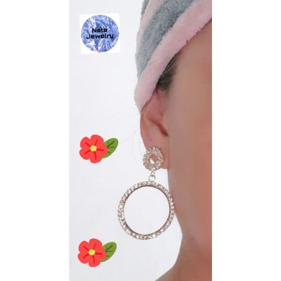 Anting Wanita Model Bulat Permata