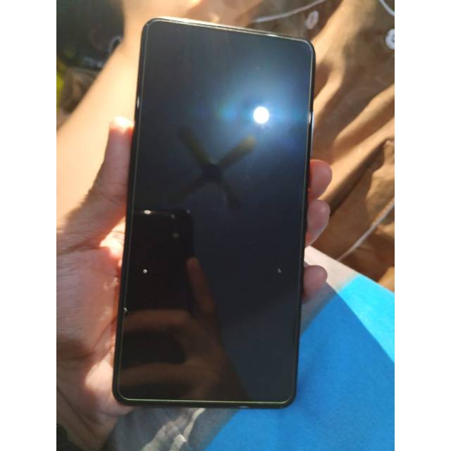 XIAOMI MI9T PRO6/128 (SECOND) MINUS SEPERTI DI GAMBAR, ALL FUNGSI NORMAL.BRG SDH DICEK,NO REFUND