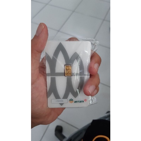 Logam Mulia Emas Antam 0.5 Gram 24 Karat Tahun 2022