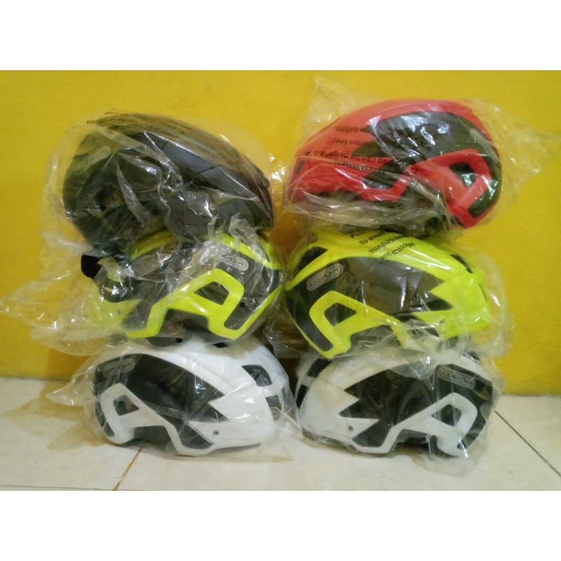 helm gowes merk lixada