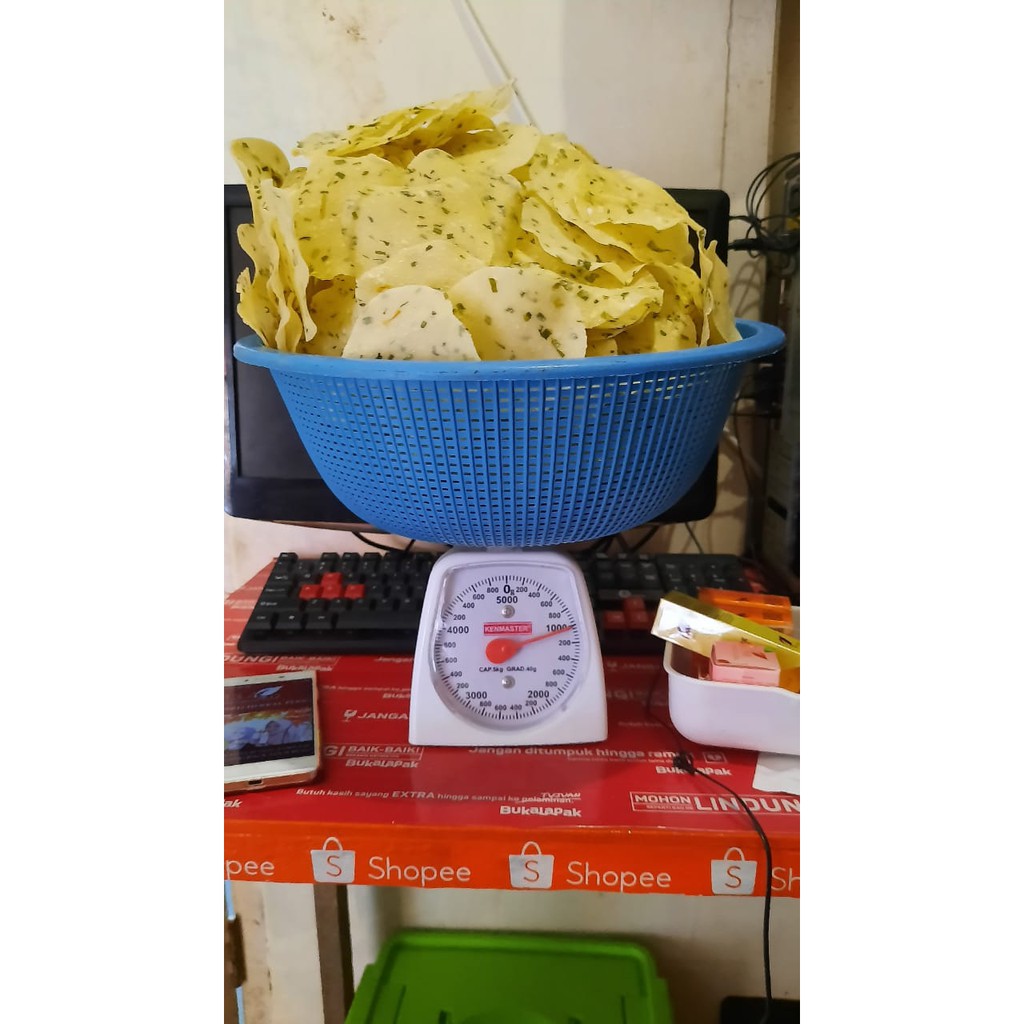 

Opak Ubi Enak 1kg - Original - Homemade - Kerupuk Ubi - Minang - Oleh-oleh